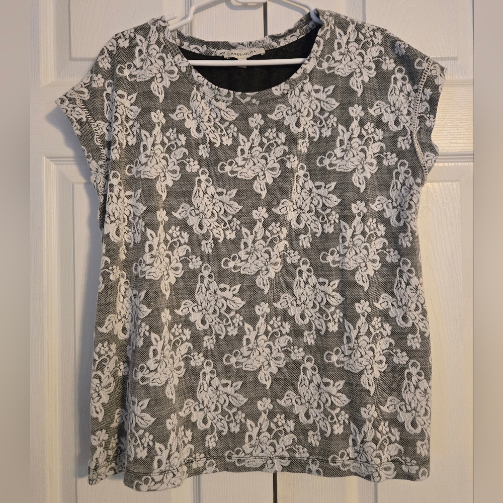 Rose & Olive Gray White Floral Faux Lace Overlay Top Boxy Size L